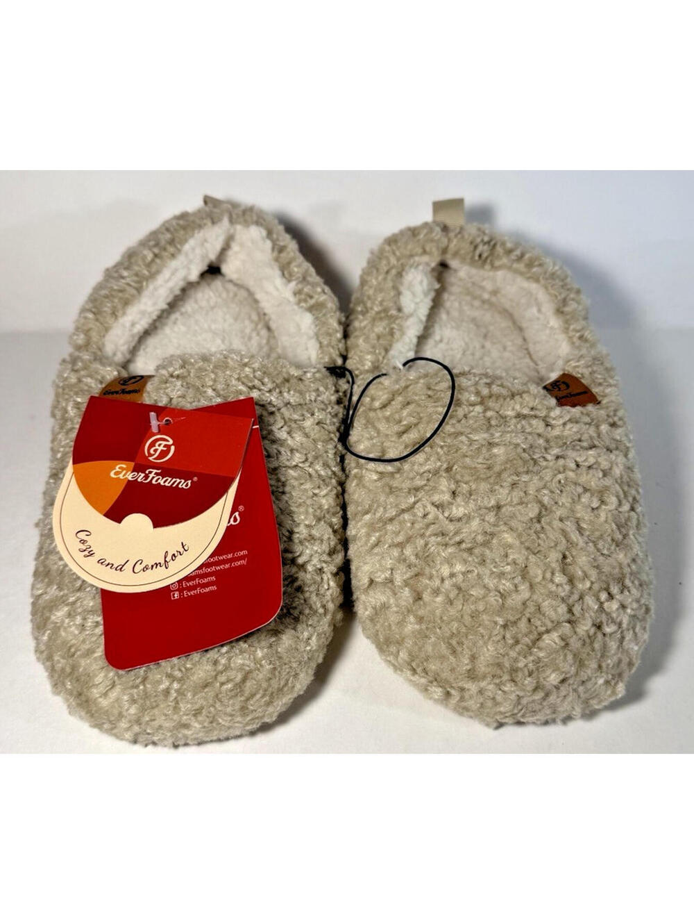 EVERFOAMS Comfort Slippers Memory Foam Shock Absorption Beig